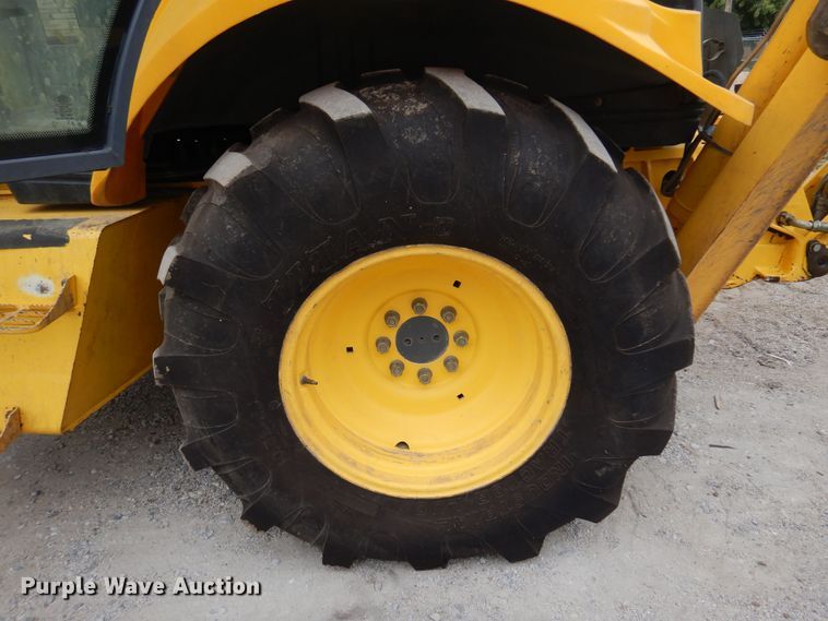 image for item DB7923 2002 New Holland LB75B  backhoe