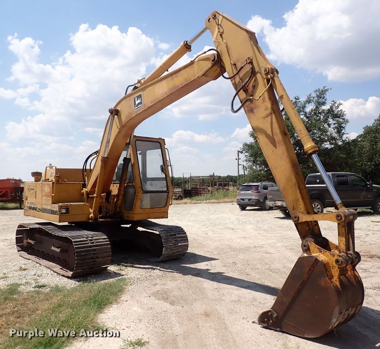 image for item DF5032 1985 John Deere 490  excavator