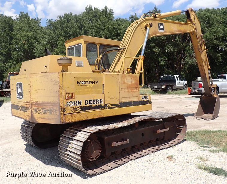 image for item DF5032 1985 John Deere 490  excavator