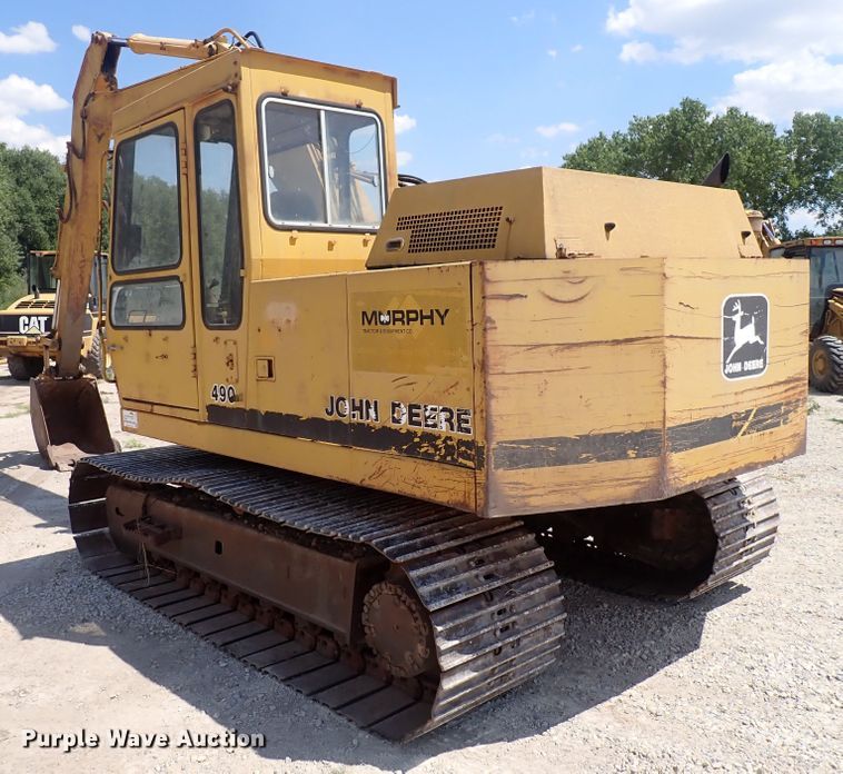 image for item DF5032 1985 John Deere 490  excavator