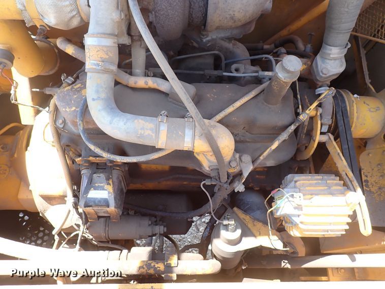 image for item DF5032 1985 John Deere 490  excavator