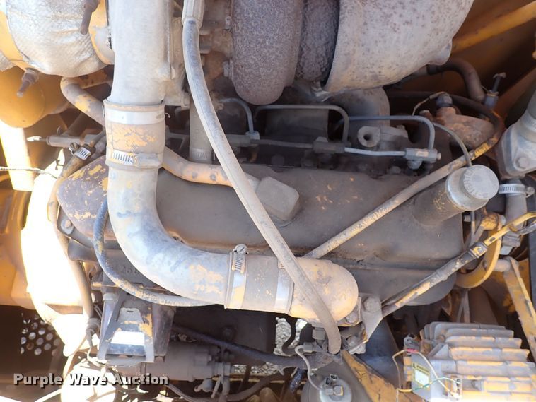 image for item DF5032 1985 John Deere 490  excavator