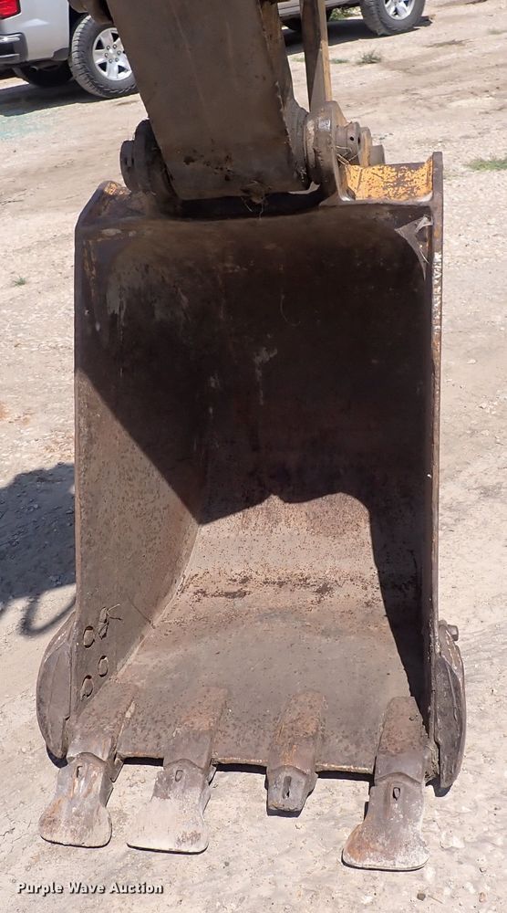 image for item DF5032 1985 John Deere 490  excavator