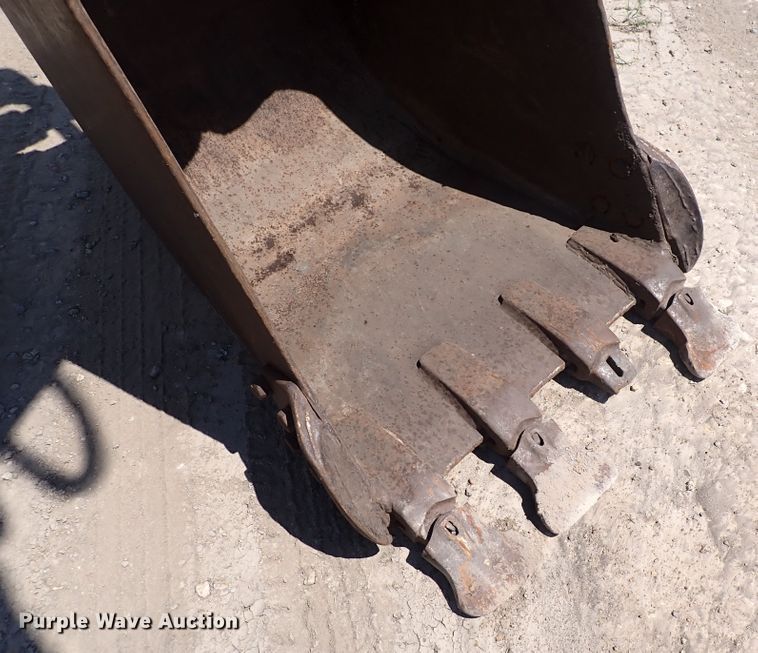 image for item DF5032 1985 John Deere 490  excavator