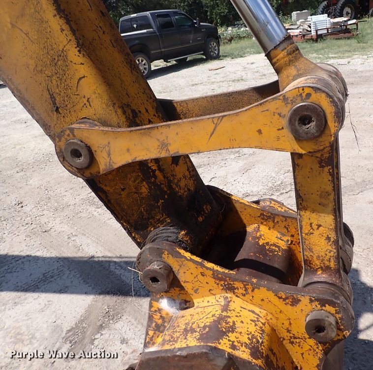 image for item DF5032 1985 John Deere 490  excavator