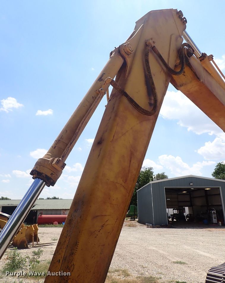 image for item DF5032 1985 John Deere 490  excavator