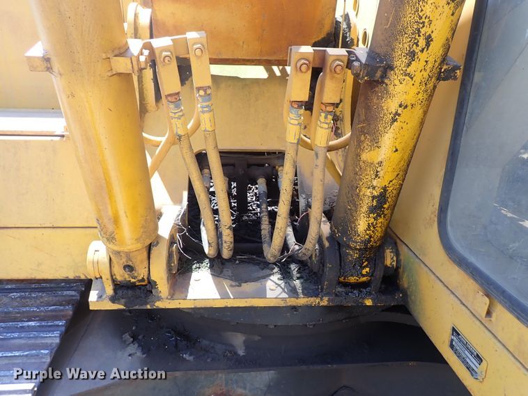 image for item DF5032 1985 John Deere 490  excavator