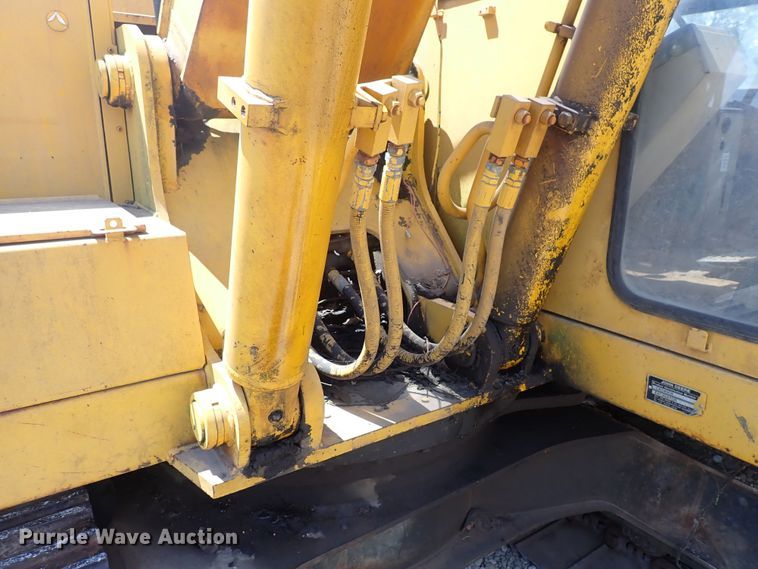image for item DF5032 1985 John Deere 490  excavator