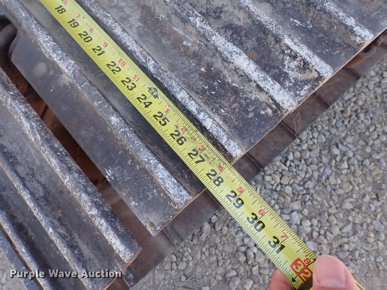 image for item DF5032 1985 John Deere 490  excavator