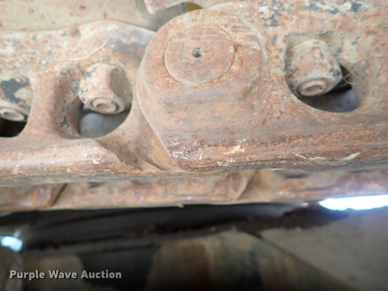 image for item DF5032 1985 John Deere 490  excavator