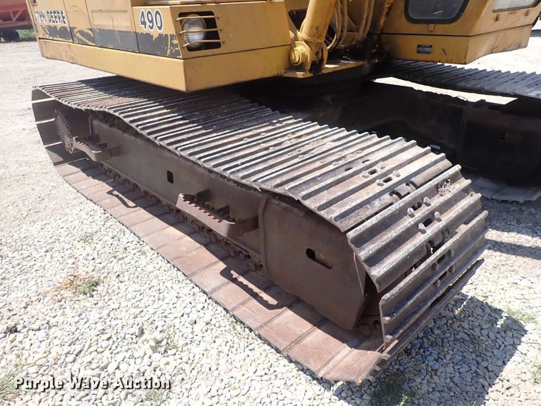 image for item DF5032 1985 John Deere 490  excavator