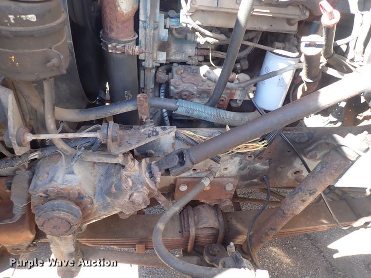 image for item DG2684 1999 International 4900  dump truck