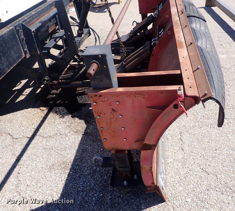 image for item DG2684 1999 International 4900  dump truck