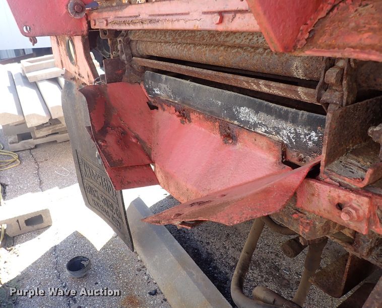 image for item DG2684 1999 International 4900  dump truck