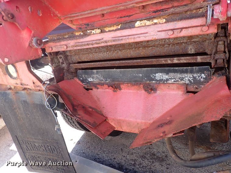 image for item DG2684 1999 International 4900  dump truck