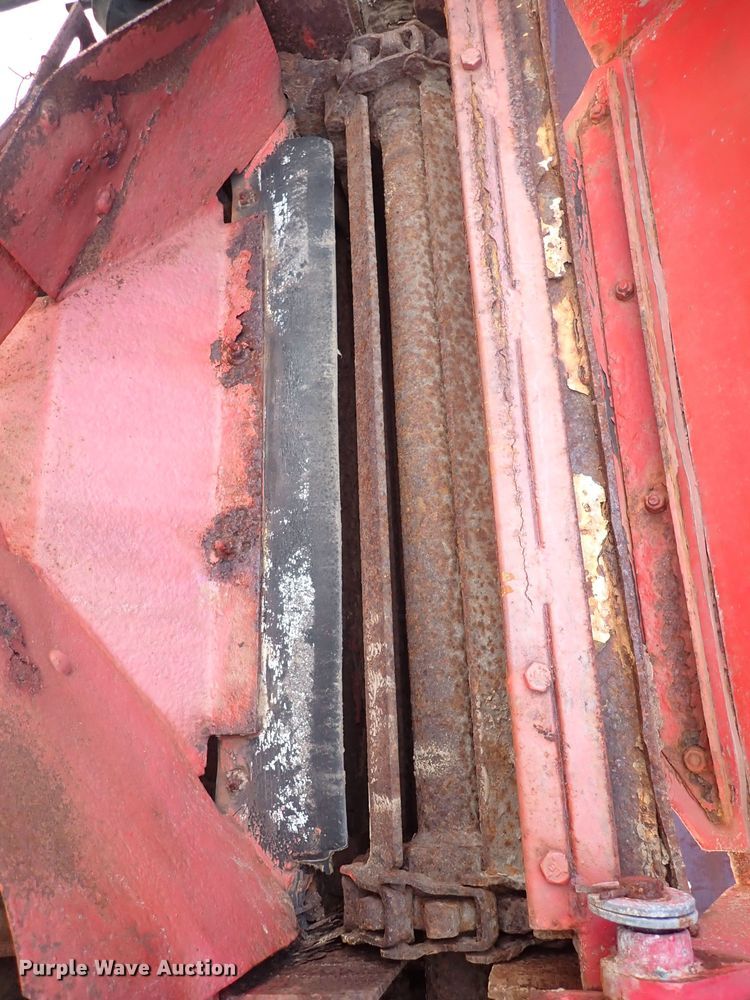 image for item DG2684 1999 International 4900  dump truck