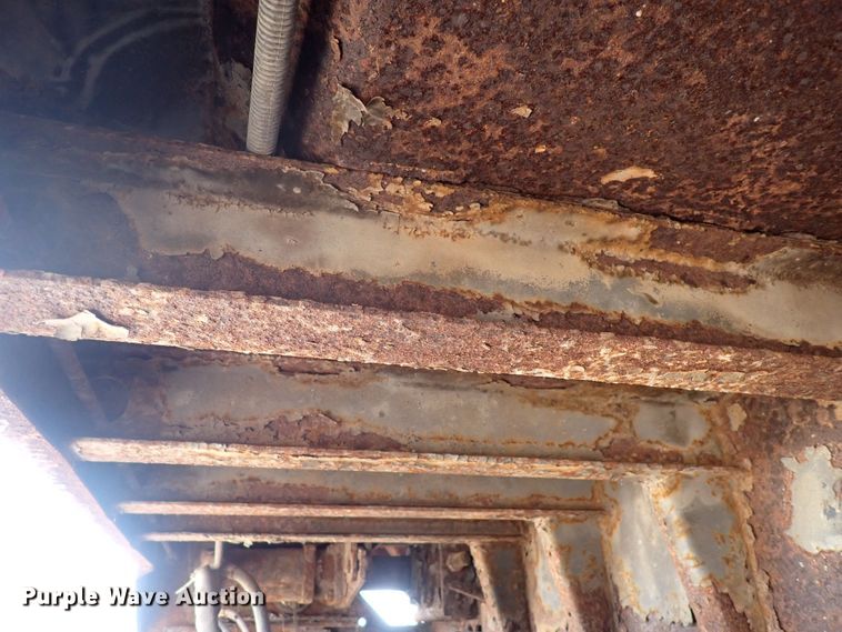 image for item DG2684 1999 International 4900  dump truck