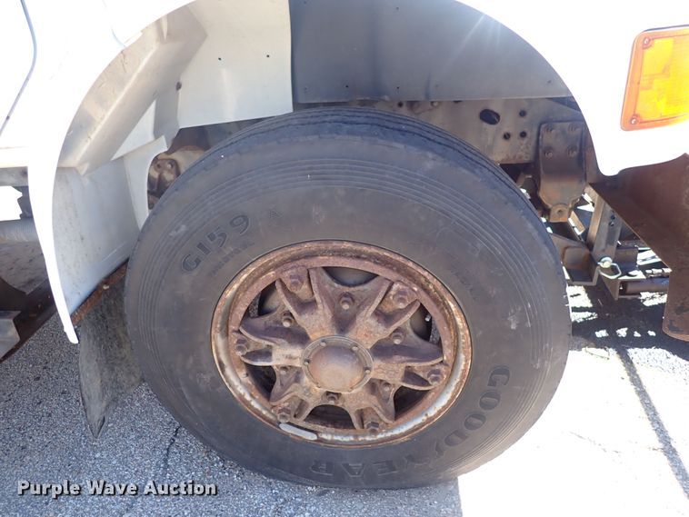 image for item DG2684 1999 International 4900  dump truck