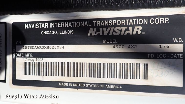 image for item DG2684 1999 International 4900  dump truck