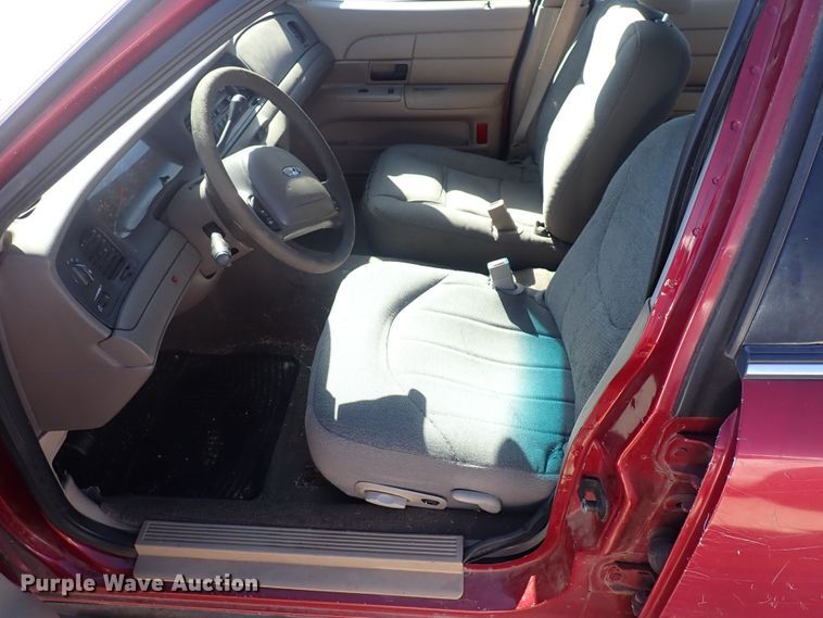 image for item DG2689 2003 Ford Crown Victoria Police Interceptor