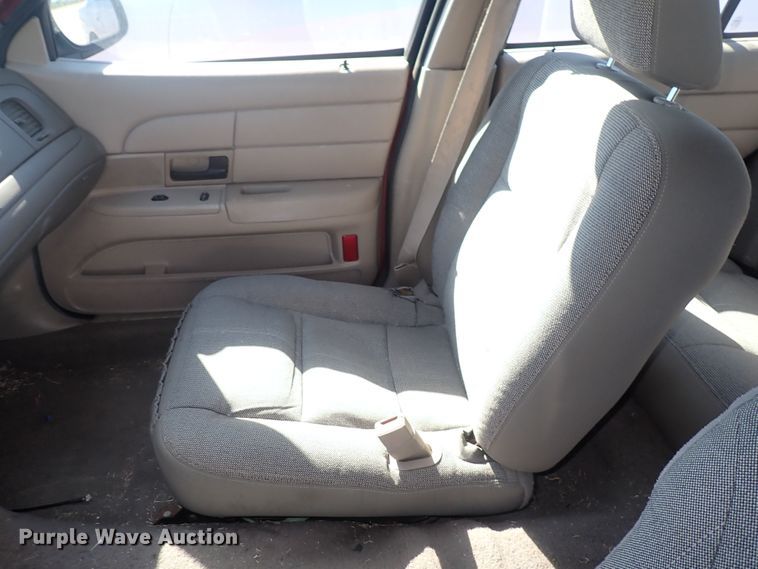 image for item DG2689 2003 Ford Crown Victoria Police Interceptor