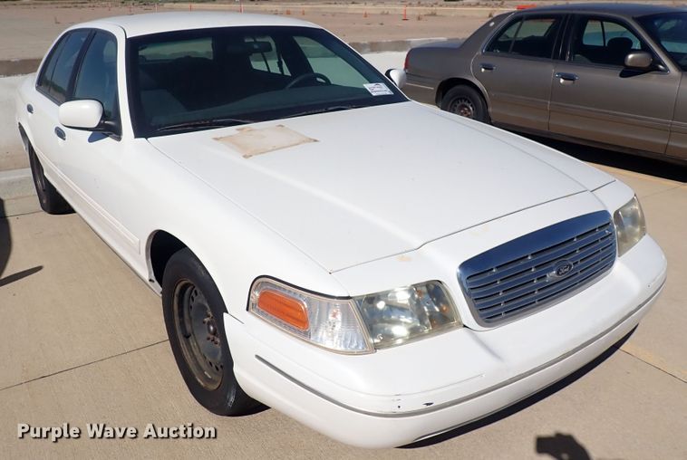 image for item DG2690 2000 Ford Crown Victoria Police Interceptor