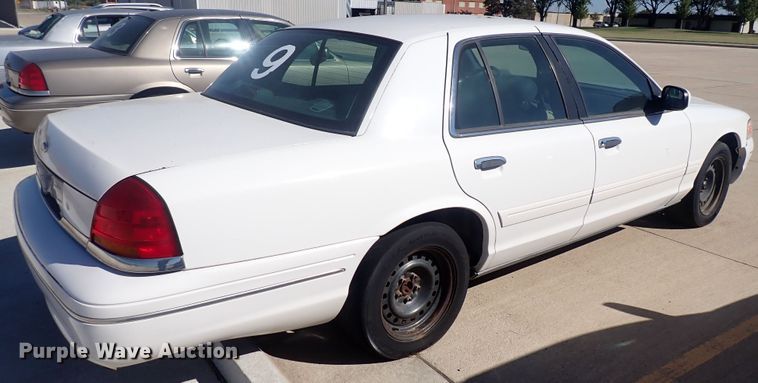 image for item DG2690 2000 Ford Crown Victoria Police Interceptor
