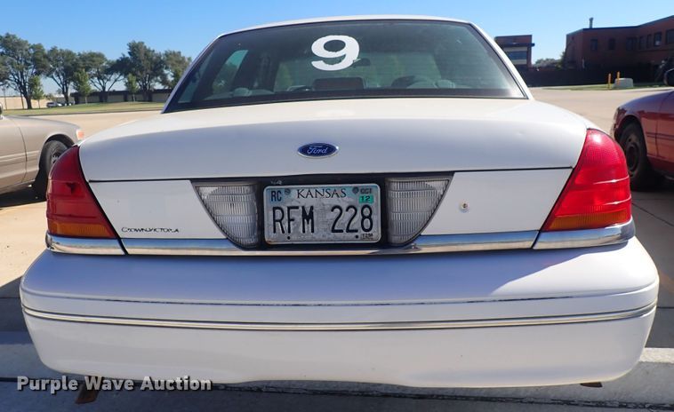 image for item DG2690 2000 Ford Crown Victoria Police Interceptor