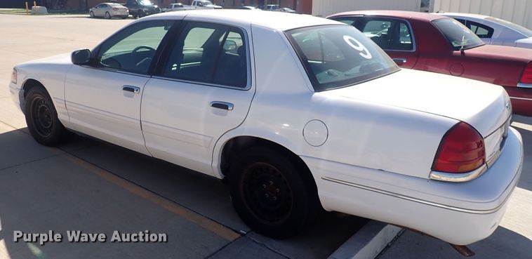 image for item DG2690 2000 Ford Crown Victoria Police Interceptor
