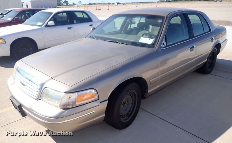 image for item DG2691 2001 Ford Crown Victoria Police Interceptor