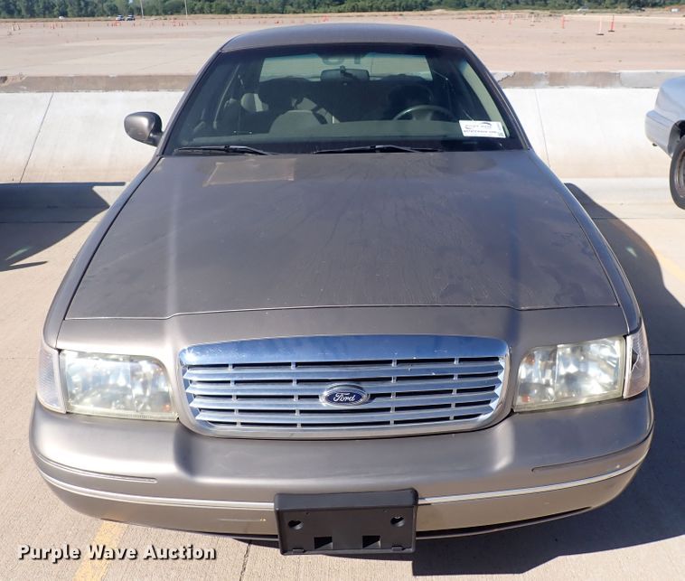 image for item DG2691 2001 Ford Crown Victoria Police Interceptor