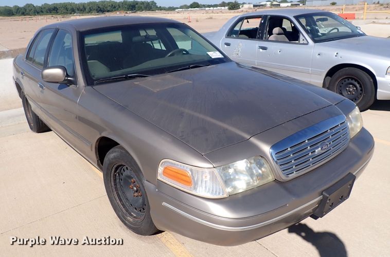 image for item DG2691 2001 Ford Crown Victoria Police Interceptor