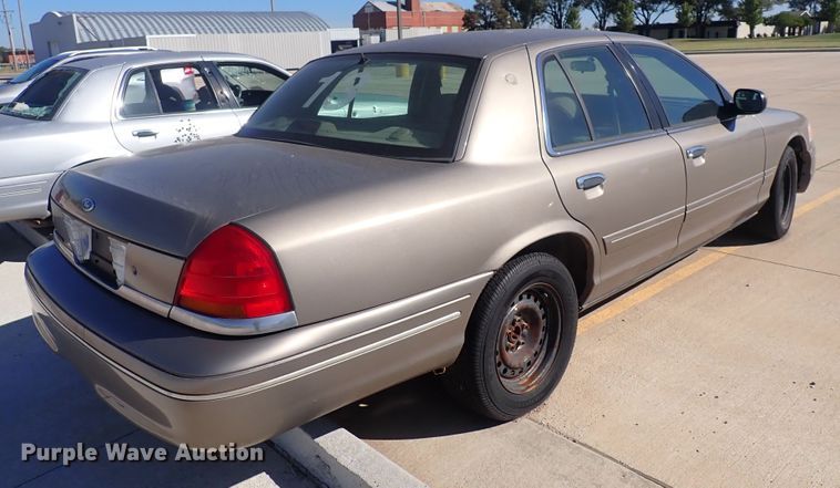 image for item DG2691 2001 Ford Crown Victoria Police Interceptor