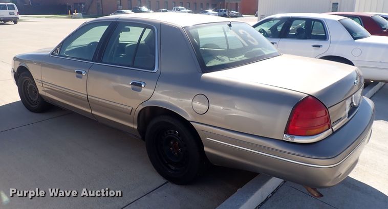 image for item DG2691 2001 Ford Crown Victoria Police Interceptor
