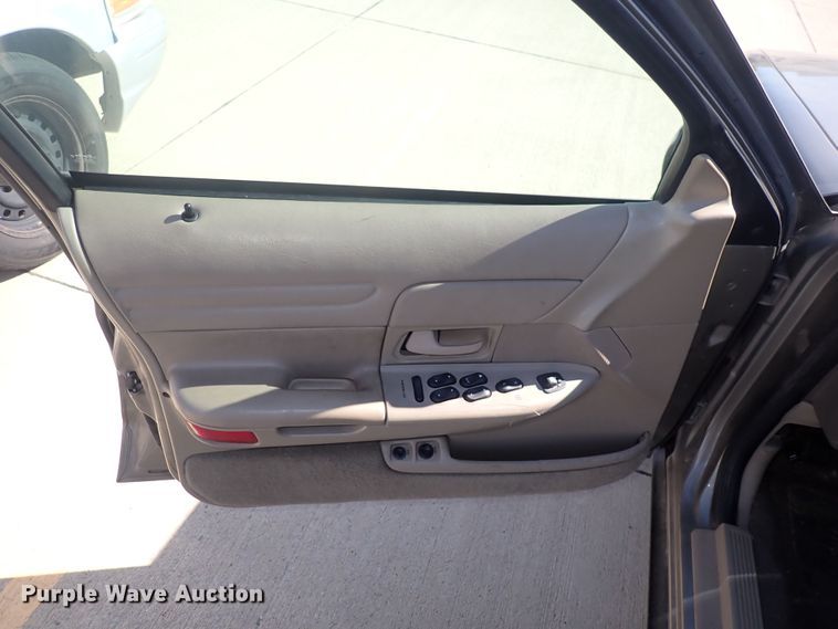 image for item DG2691 2001 Ford Crown Victoria Police Interceptor