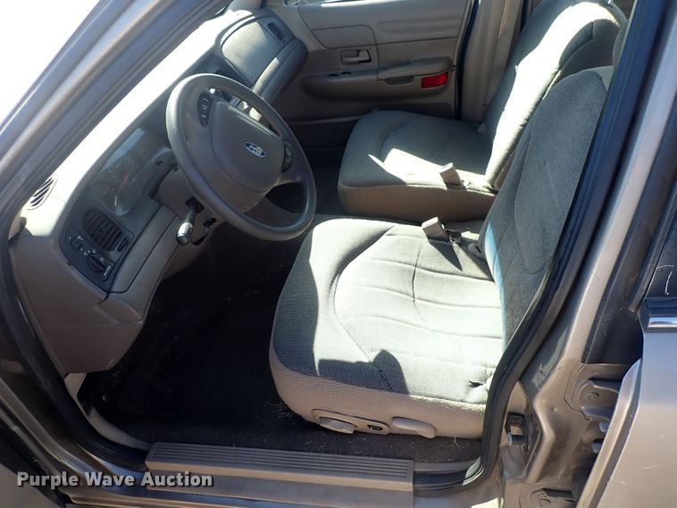 image for item DG2691 2001 Ford Crown Victoria Police Interceptor