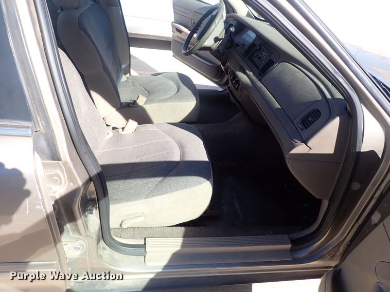 image for item DG2691 2001 Ford Crown Victoria Police Interceptor