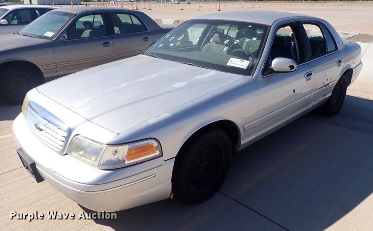 image for item DG2692 2001 Ford Crown Victoria Police Interceptor