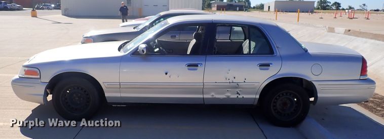 image for item DG2692 2001 Ford Crown Victoria Police Interceptor