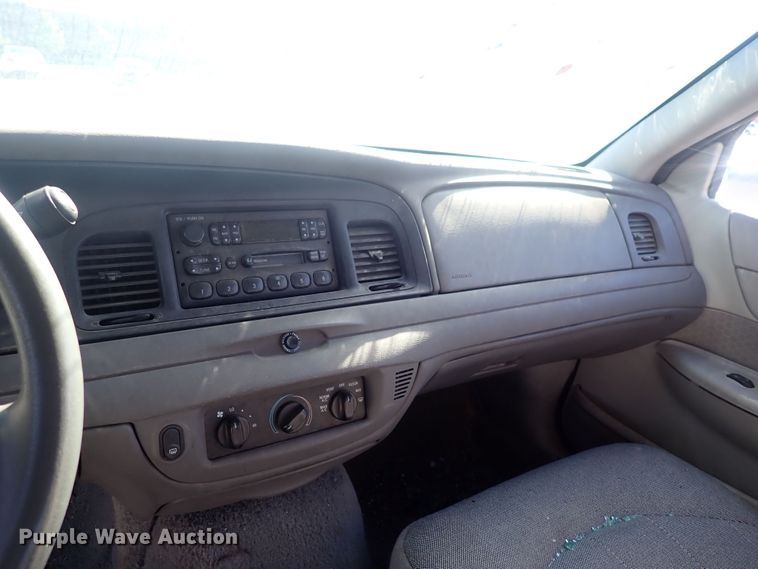 image for item DG2692 2001 Ford Crown Victoria Police Interceptor