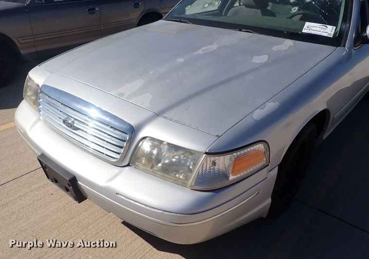image for item DG2692 2001 Ford Crown Victoria Police Interceptor