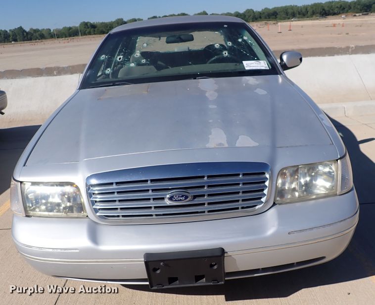 image for item DG2692 2001 Ford Crown Victoria Police Interceptor
