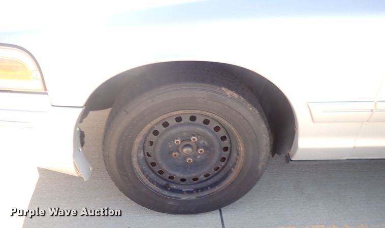 image for item DG2692 2001 Ford Crown Victoria Police Interceptor