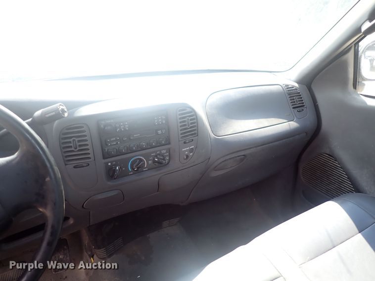 image for item DG2737 2002 Ford F150  pickup truck