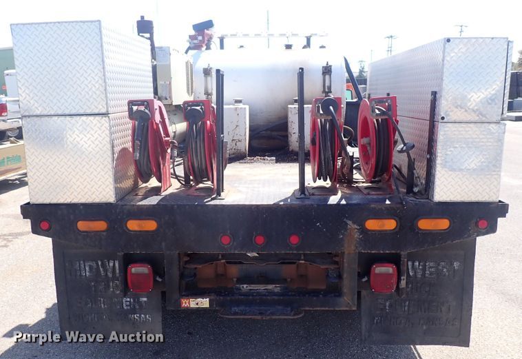 image for item DG5338 2008 Ford F550 Super Duty  flatbed truck