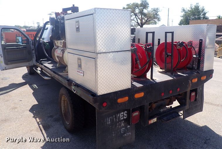 image for item DG5338 2008 Ford F550 Super Duty  flatbed truck