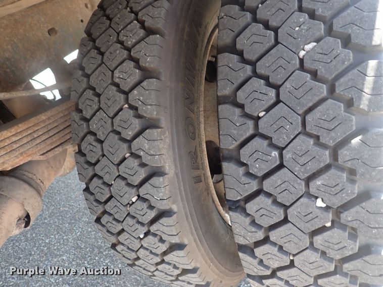 image for item DG5338 2008 Ford F550 Super Duty  flatbed truck