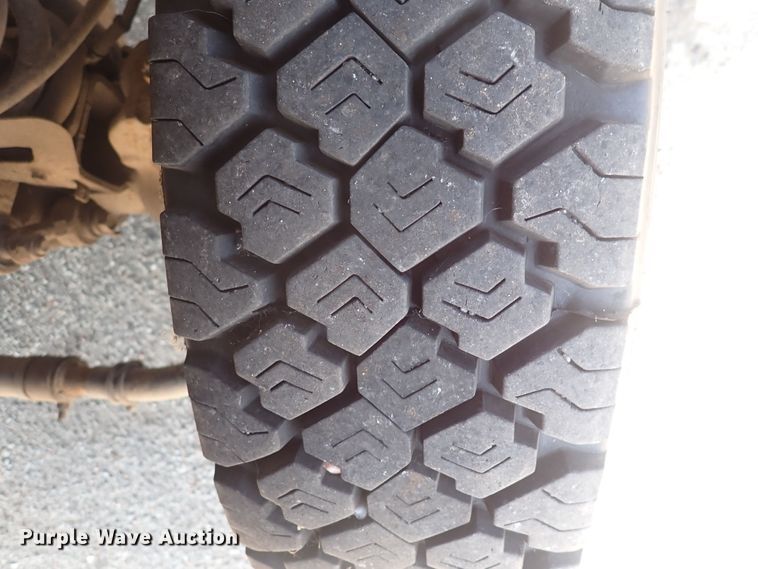 image for item DG5338 2008 Ford F550 Super Duty  flatbed truck