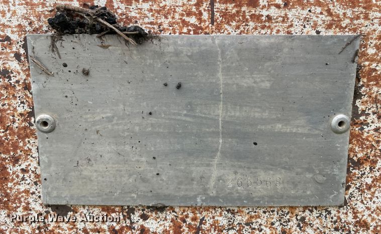 image for item DJ5211 1975 GMC 6000  flatbed truck