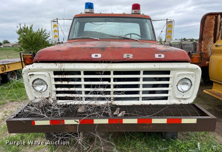 image for item DJ5213 1978 Ford F600  truck cab and chassis